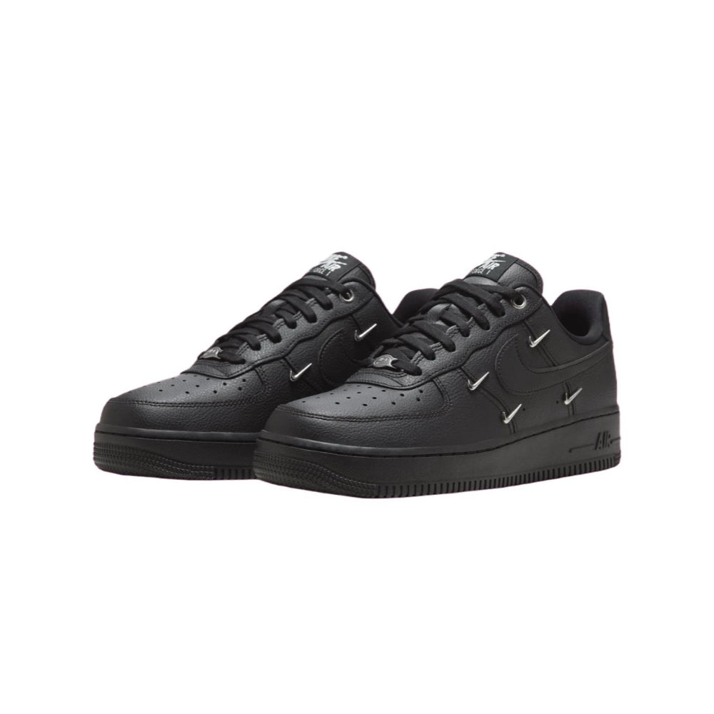 Nike Air Force 1 Nera con Logo Argento
