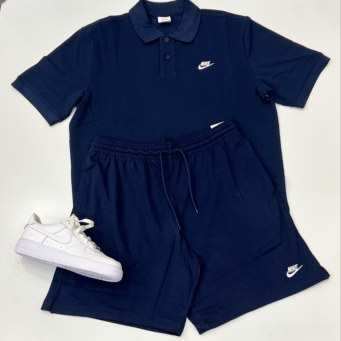 Nike Completo in tessuto sportivo T-shirt e pantaloncino