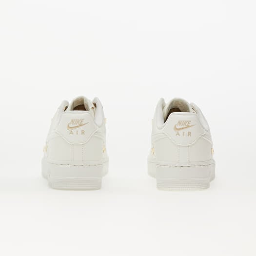 NIKE AIR FORCE 1 METALLIC GOLD