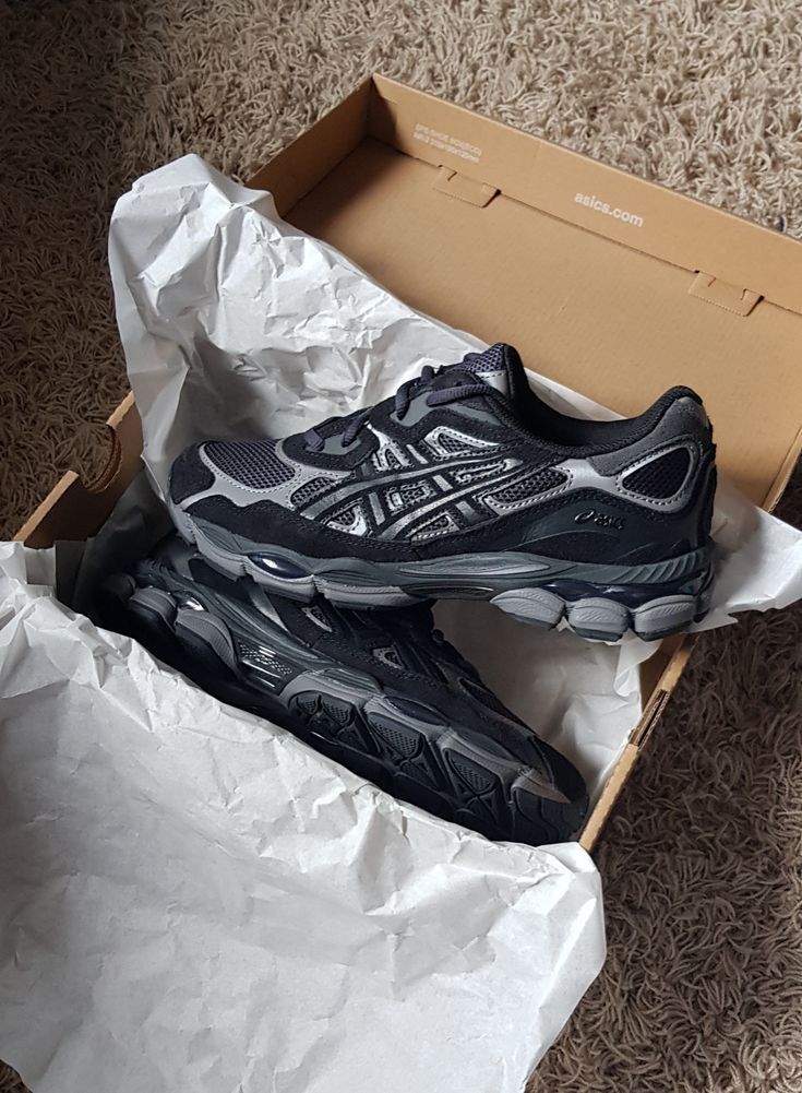 ASICS GEL NYC
