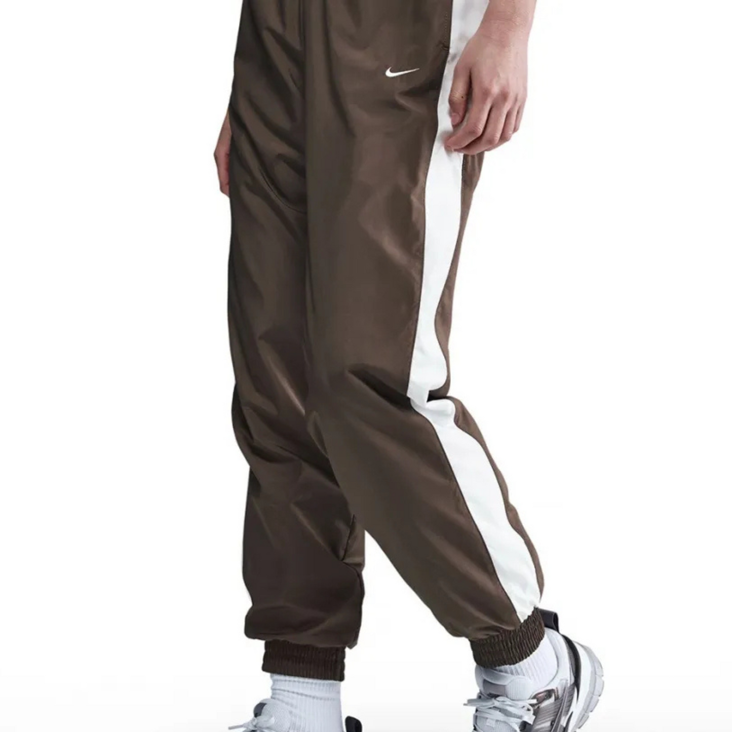 TUTA NIKE SPORTSWEAR CLASSIC BEIGE DONNA