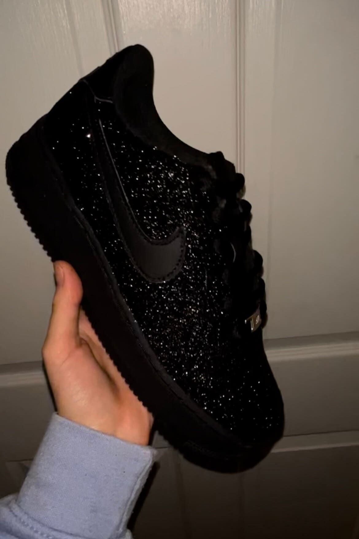 Nike Air Force 1 '07 LV8 Nero Glitter