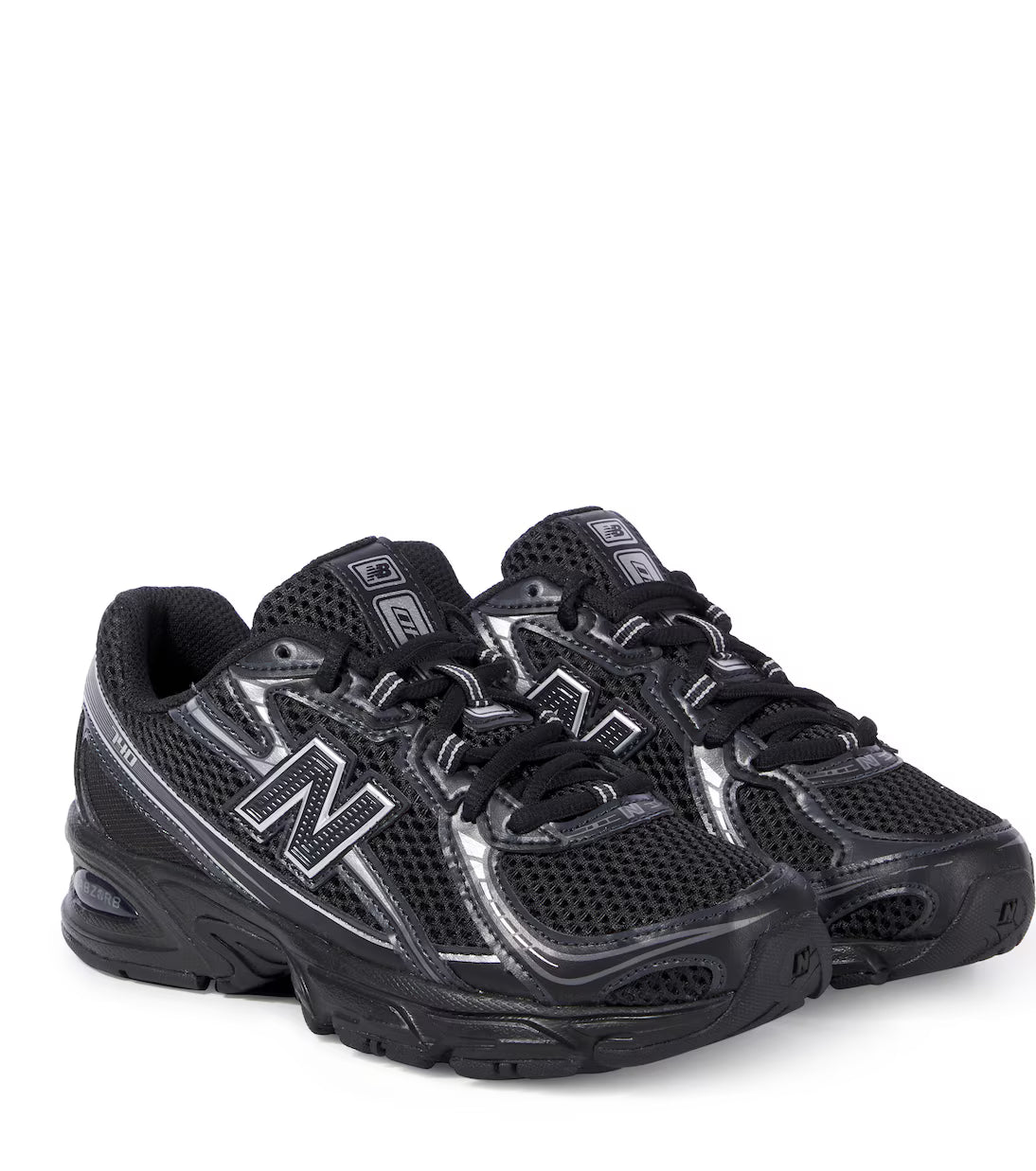 New Balance 740 Nere