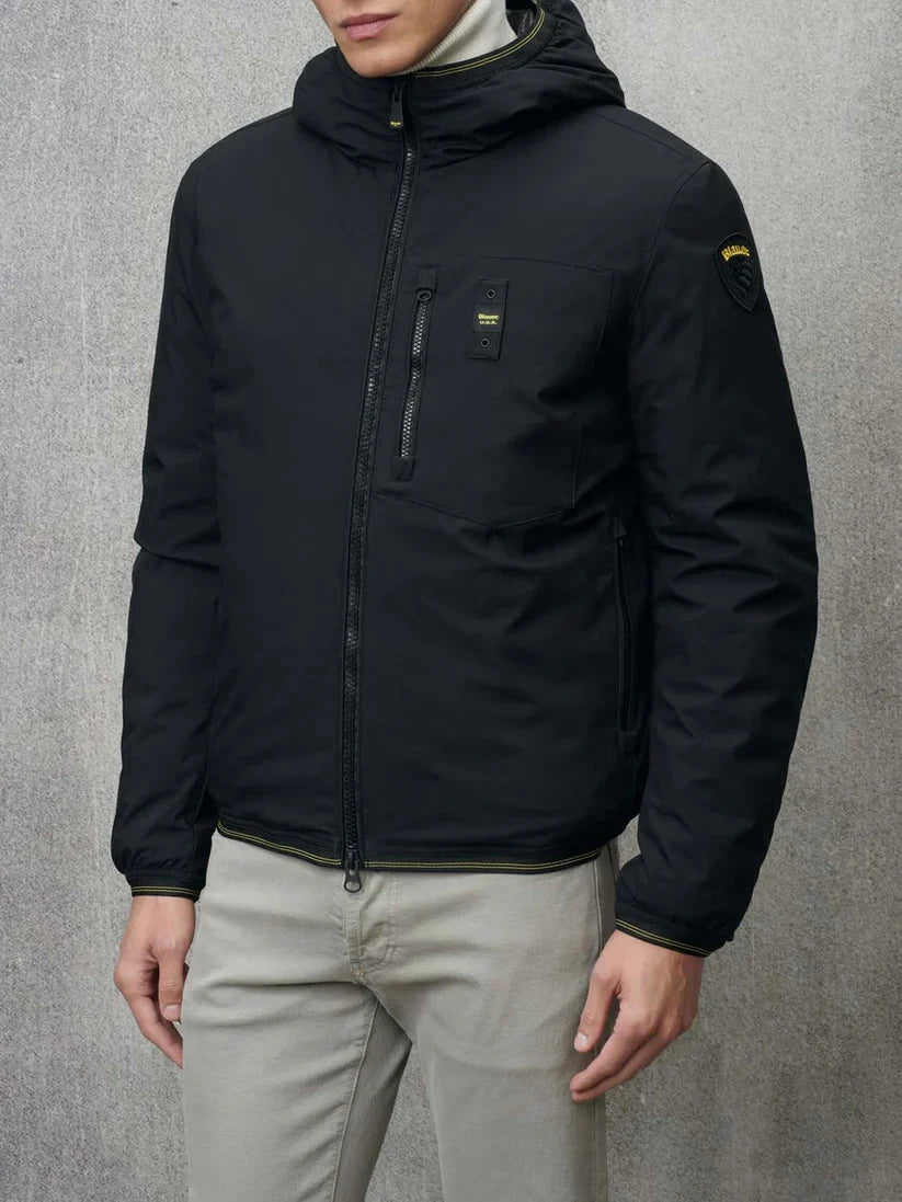 Blauer Uomo in tessuto tecnico con zip e cappuccio