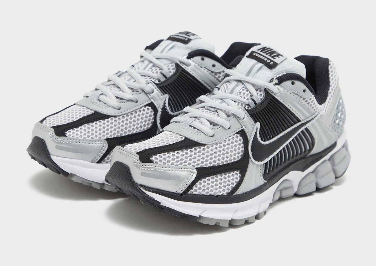 NIKE ZOOM VOMERO 5