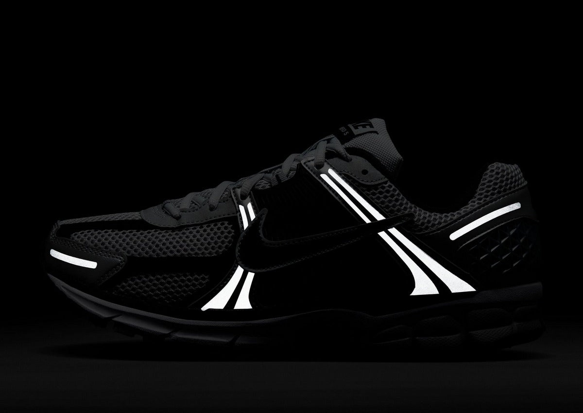 NIKE ZOOM VOMERO 5