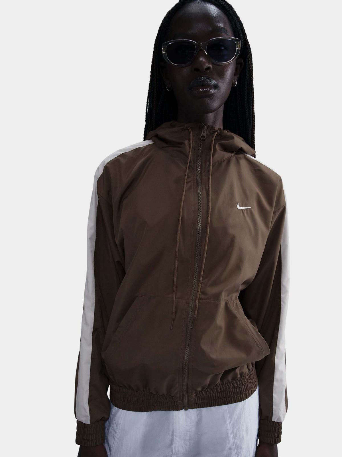 TUTA NIKE SPORTSWEAR CLASSIC BEIGE DONNA