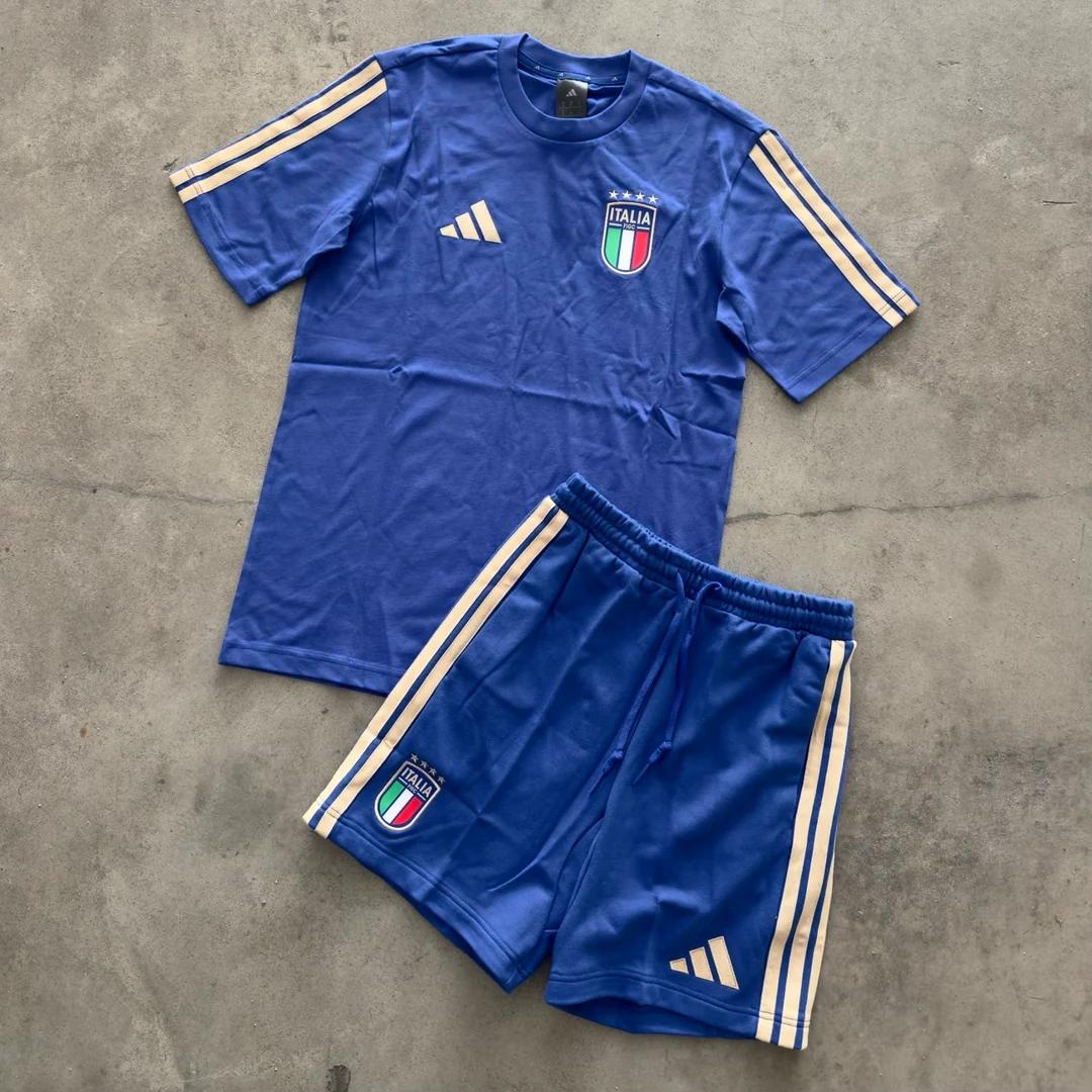 Completino Adidas x  Italia