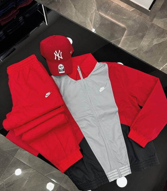 Tuta NIke Rossa