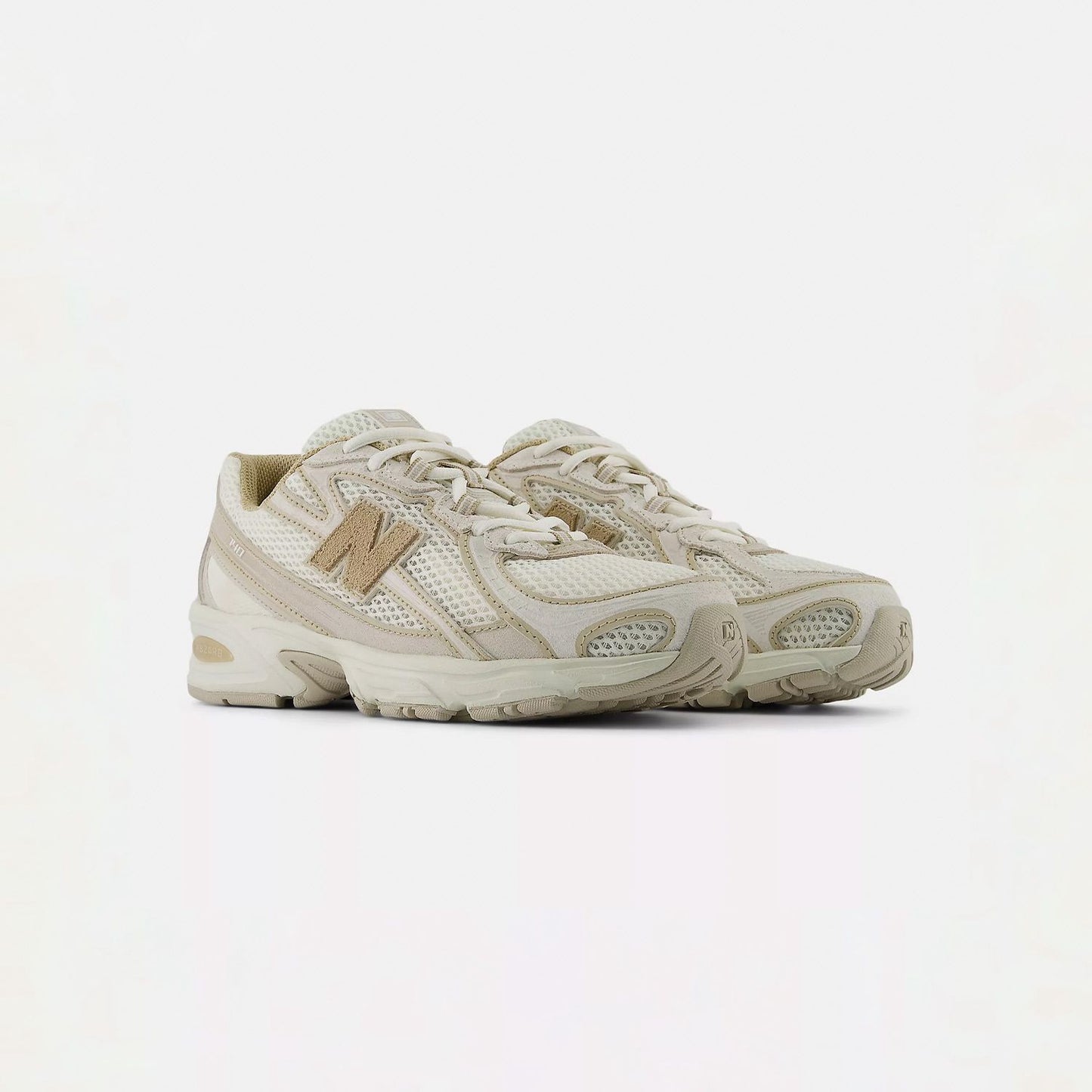 NEW BALANCE 740 BEIGE