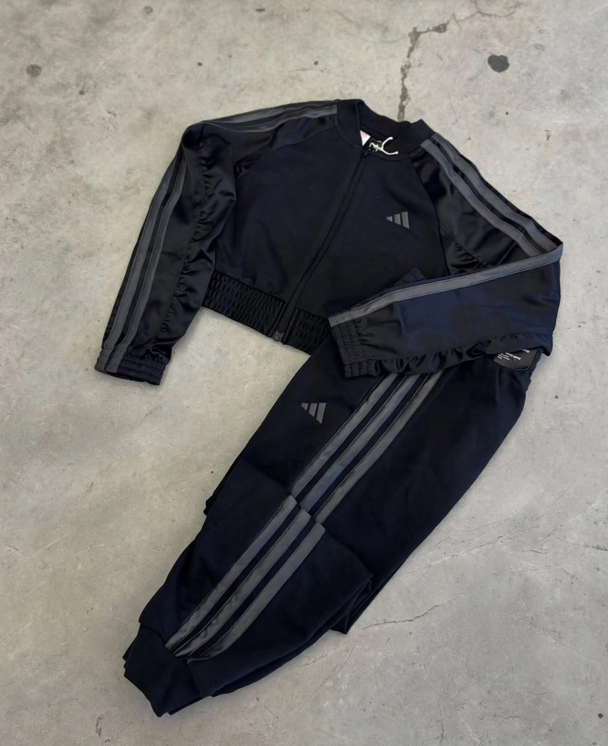 Tuta Adidas Nera e Grigia Bambina