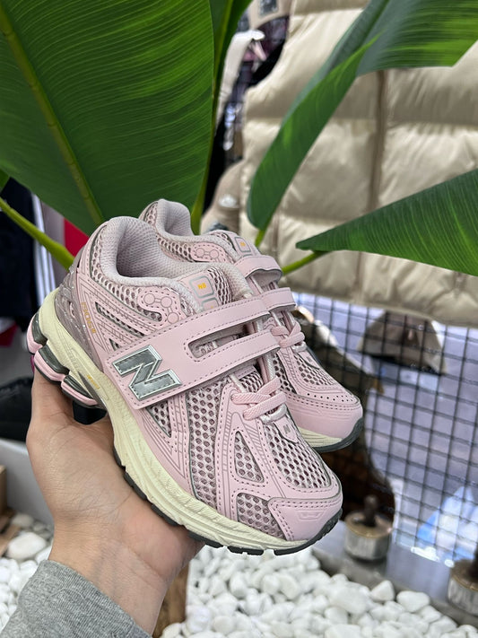NEW BALANCE 1906 PINK