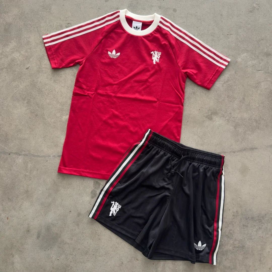 Completino Adidas x Manchester United
