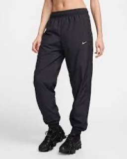 TUTA NIKE DONNA CON CAPPUCCIO ESSENTIAL