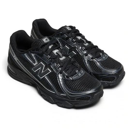 New Balance 740 Nere