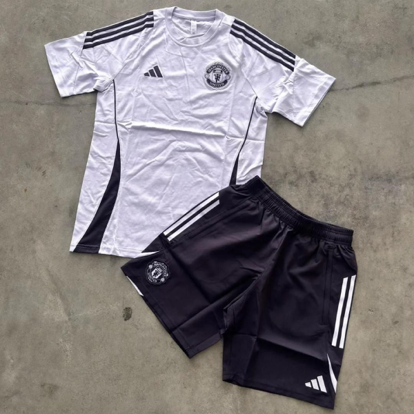 Completino Adidas x Manchester