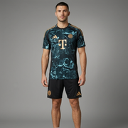 Completino Adidas x Bayer Munchen
