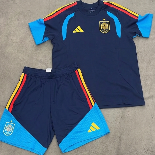 Completo Adidas x Spagna con strisce