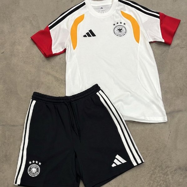 Completino Adidas x Germania