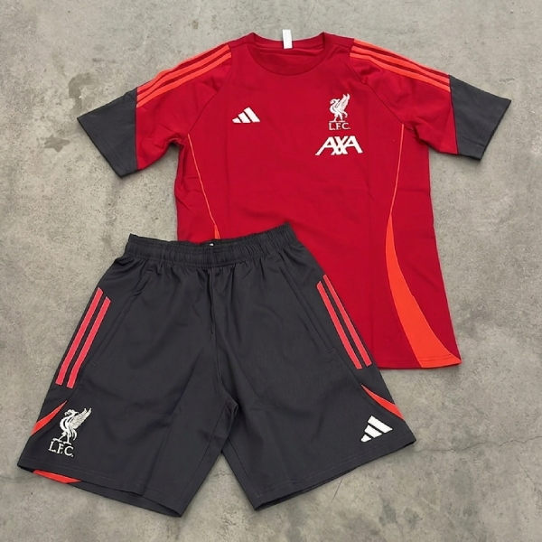 Completino Adidas x Liverpool girocollo