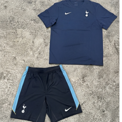 completino nike tottenham shirt