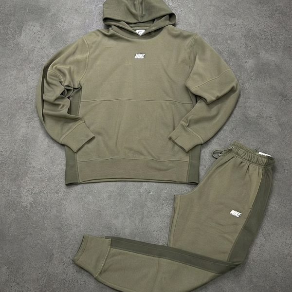 Tuta Nike Verde con Cappuccio