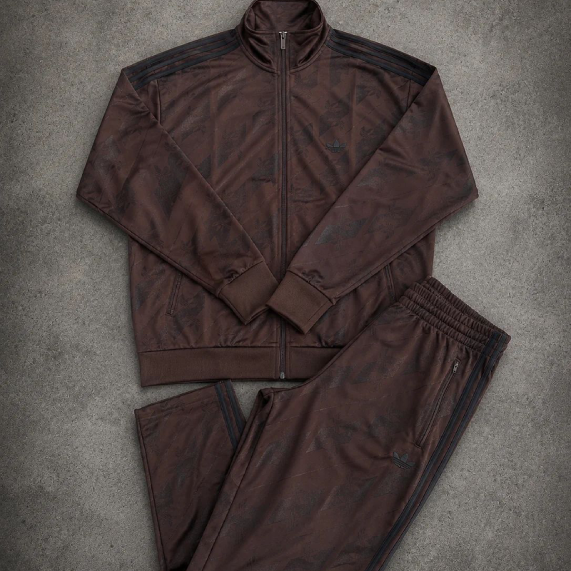Tuta Adidas marrone