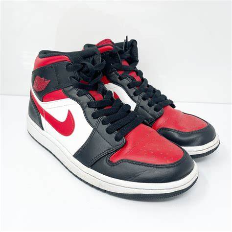 NIKE AIR JORDAN 1  MID