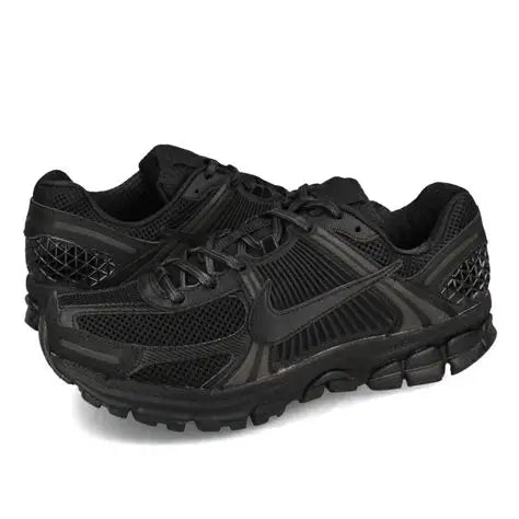 Nike Vomero Triple Black uomo
