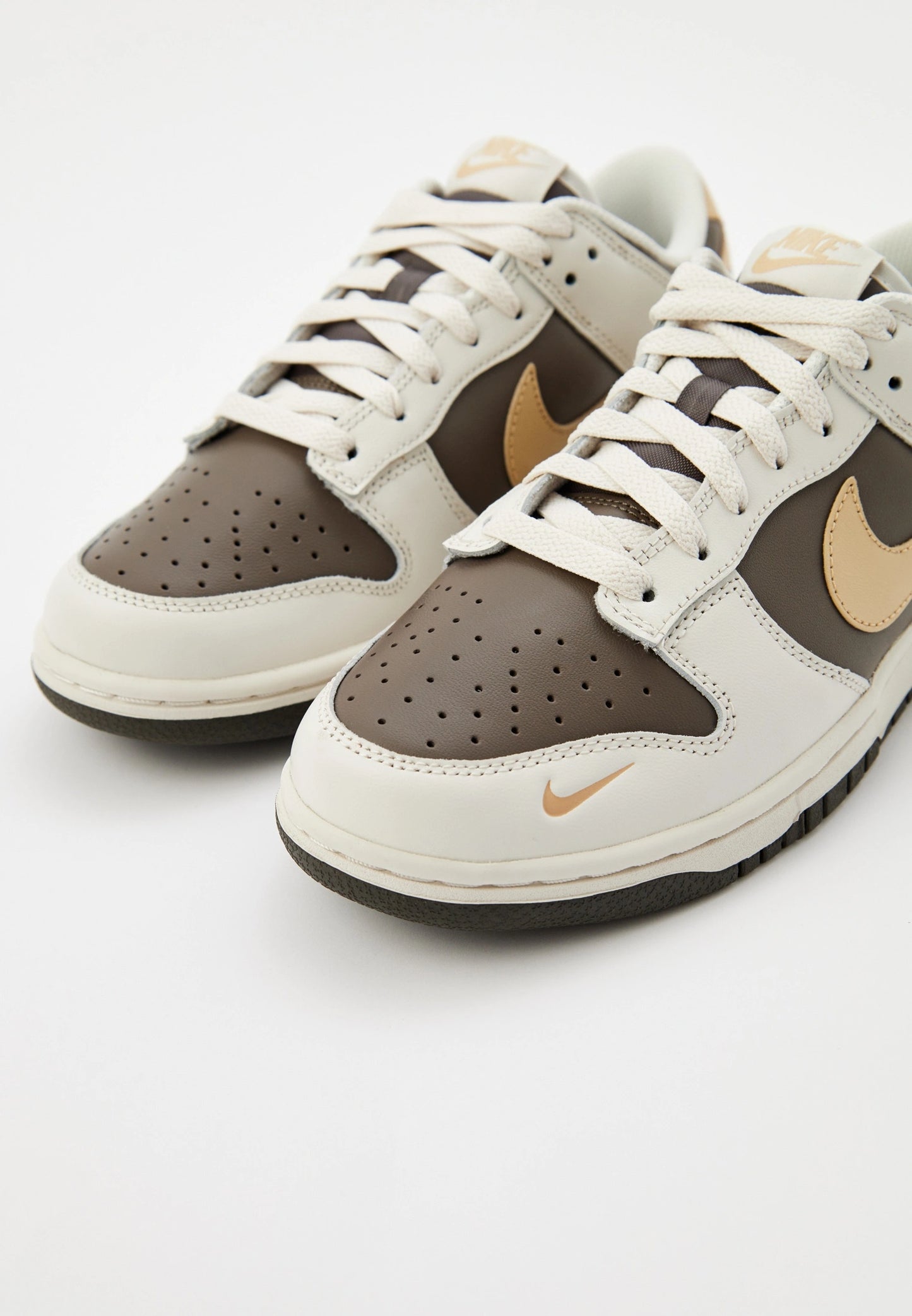 Nike  DUNK Mocha – Sneakers Marroni e Beige Unisex