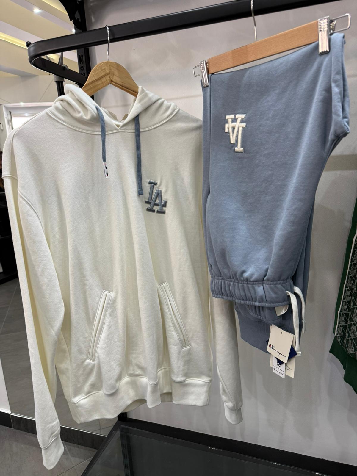 Tuta champion new era bianca e celeste