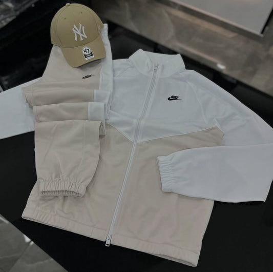 Tuta Nike  beige